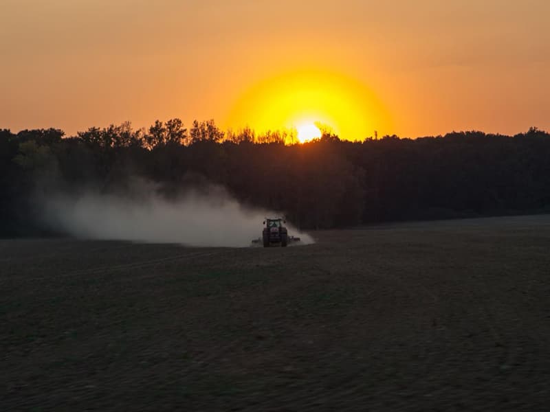 Legislación ambiental: impacto en la actividad agrícola